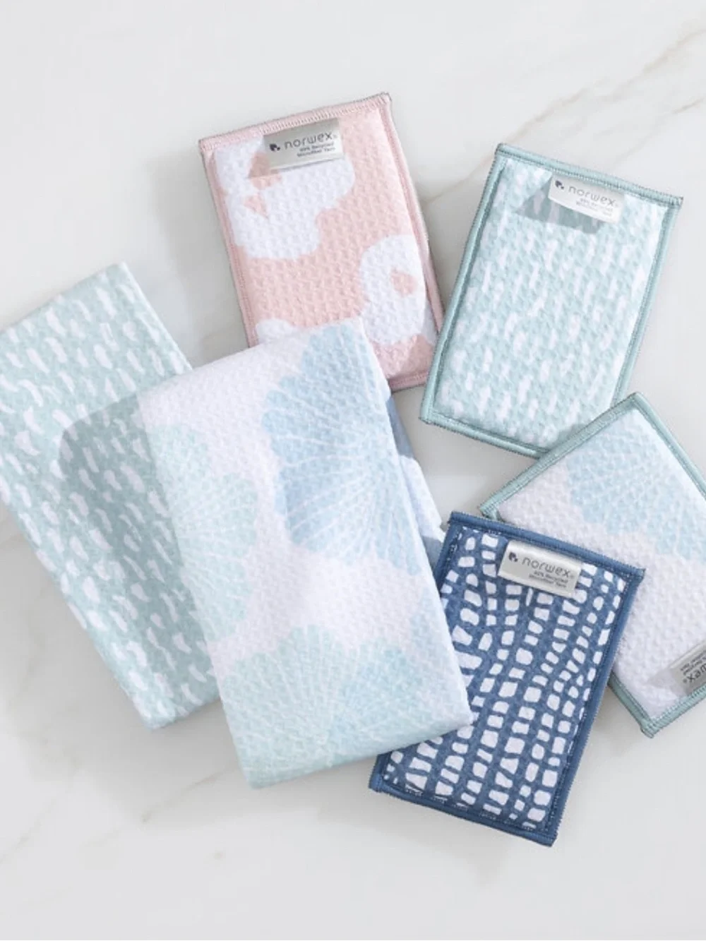 Norwex Waffle Weave Kitchen Set Tea Towels and dual sided sponges Set of 6 NWT